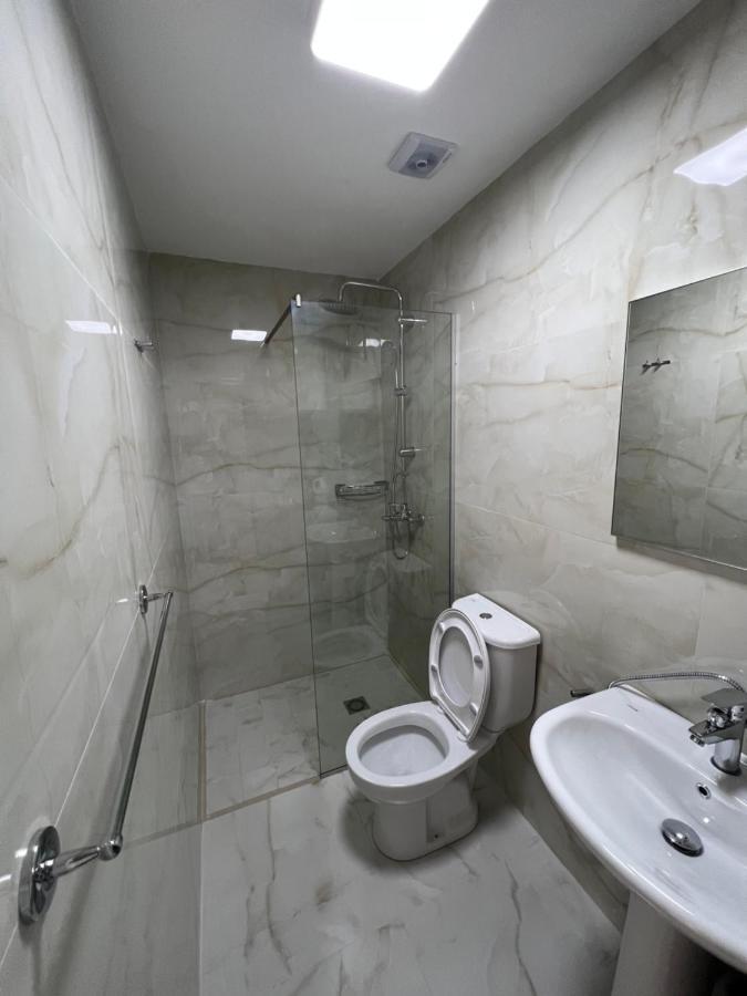 Hq Apartment In Center 地拉那 外观 照片