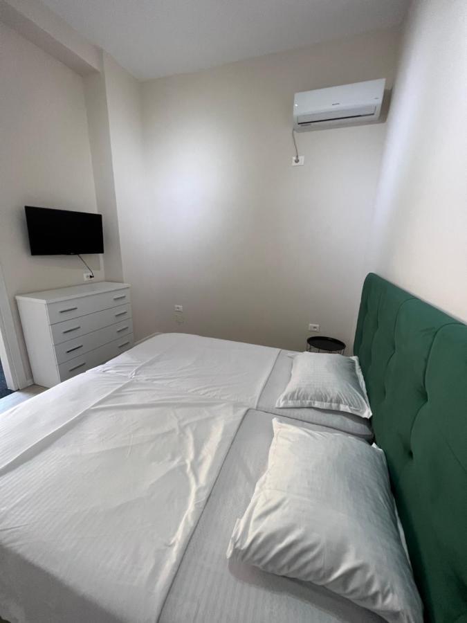 Hq Apartment In Center 地拉那 外观 照片