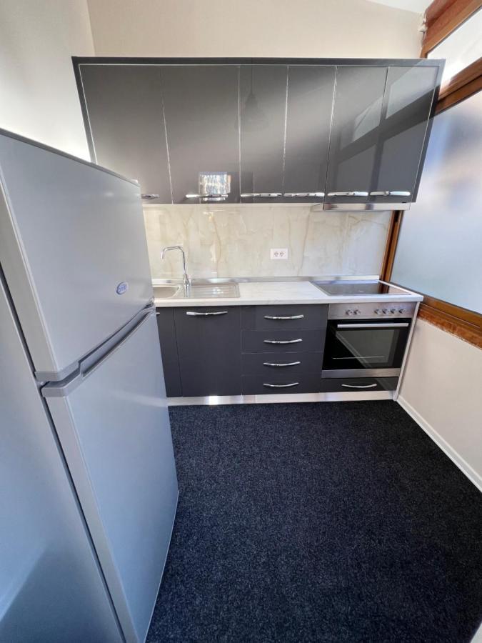 Hq Apartment In Center 地拉那 外观 照片